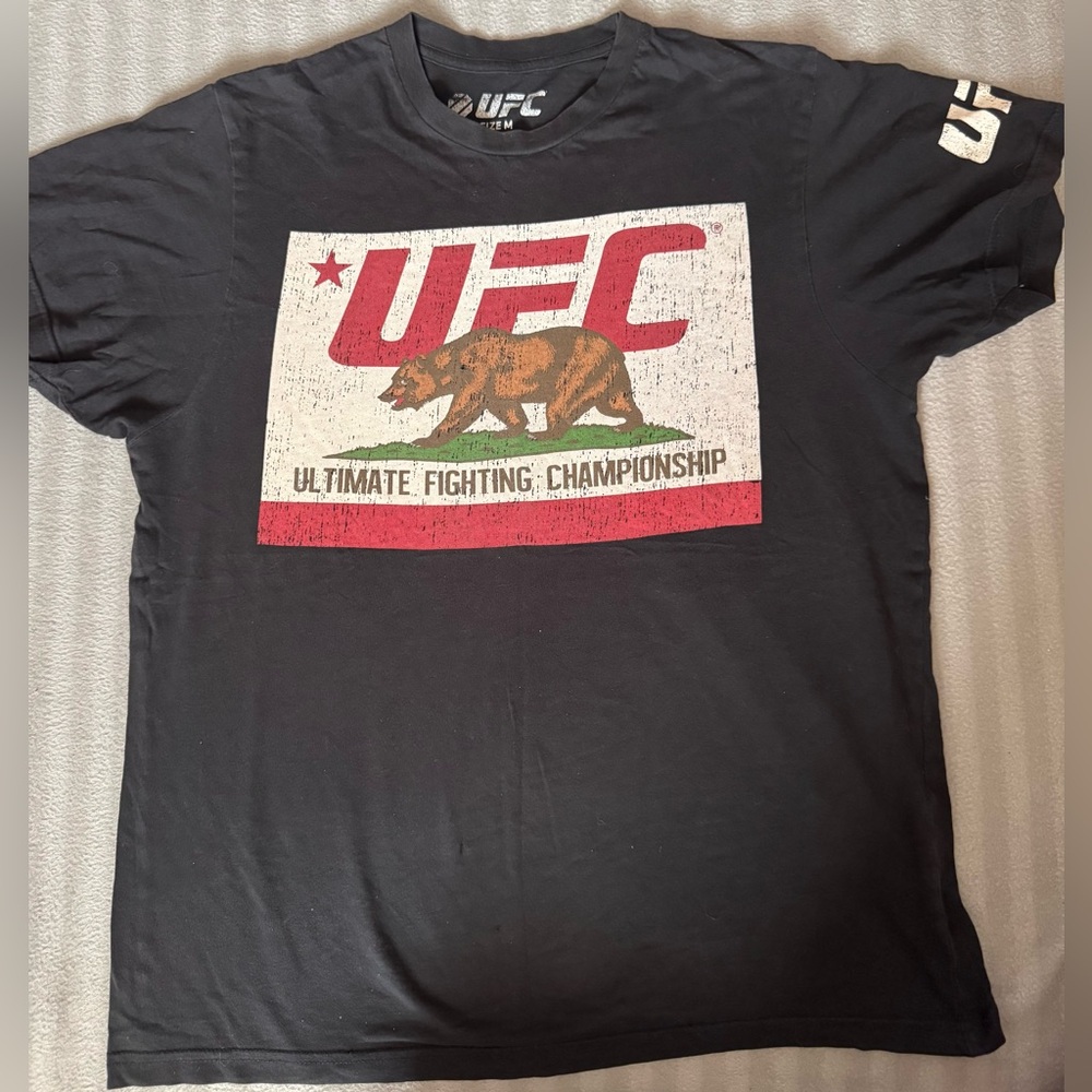UFC Ultimate Fighting Championship California Bear Flag Logo T-Shirt Size M